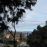 & Semic - Free Parking And Sea View