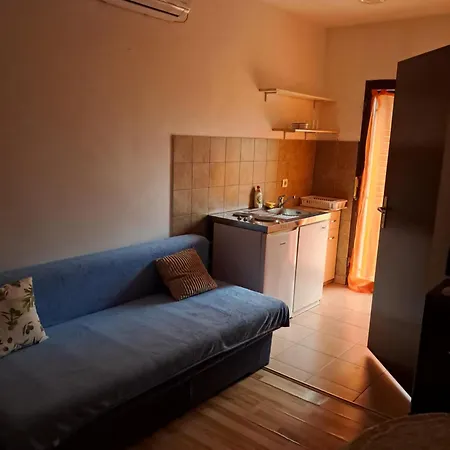 Πανσιόν & Semic - Free Parking And Sea View 3*