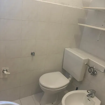 Guest house & Semic - Free Parking And Sea View 3*