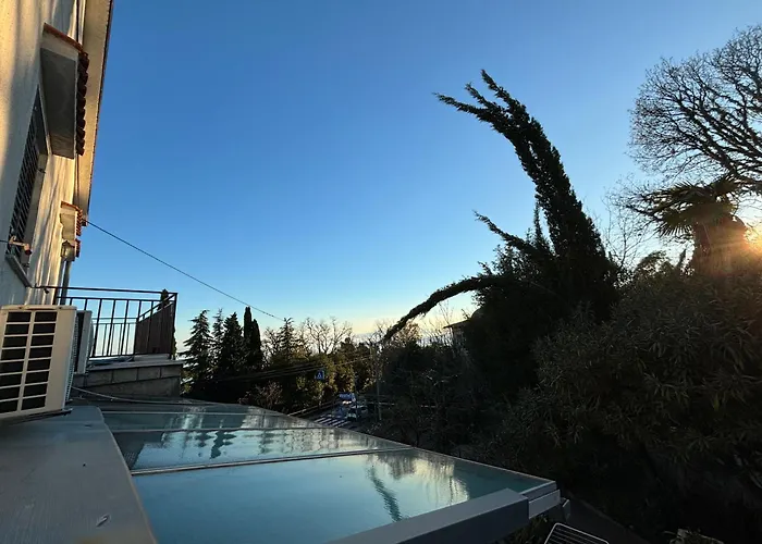 & Semic Гостевой дом Опатия